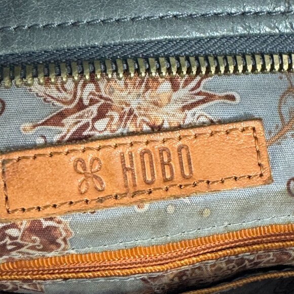 Hobo Angler Gray Leather Crossbody Bag - Picture 12 of 15